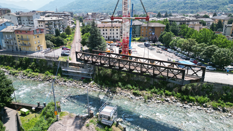 Brinno Time Lapse Chronicles the New Railway Bridge in Sondrio over the Mallero